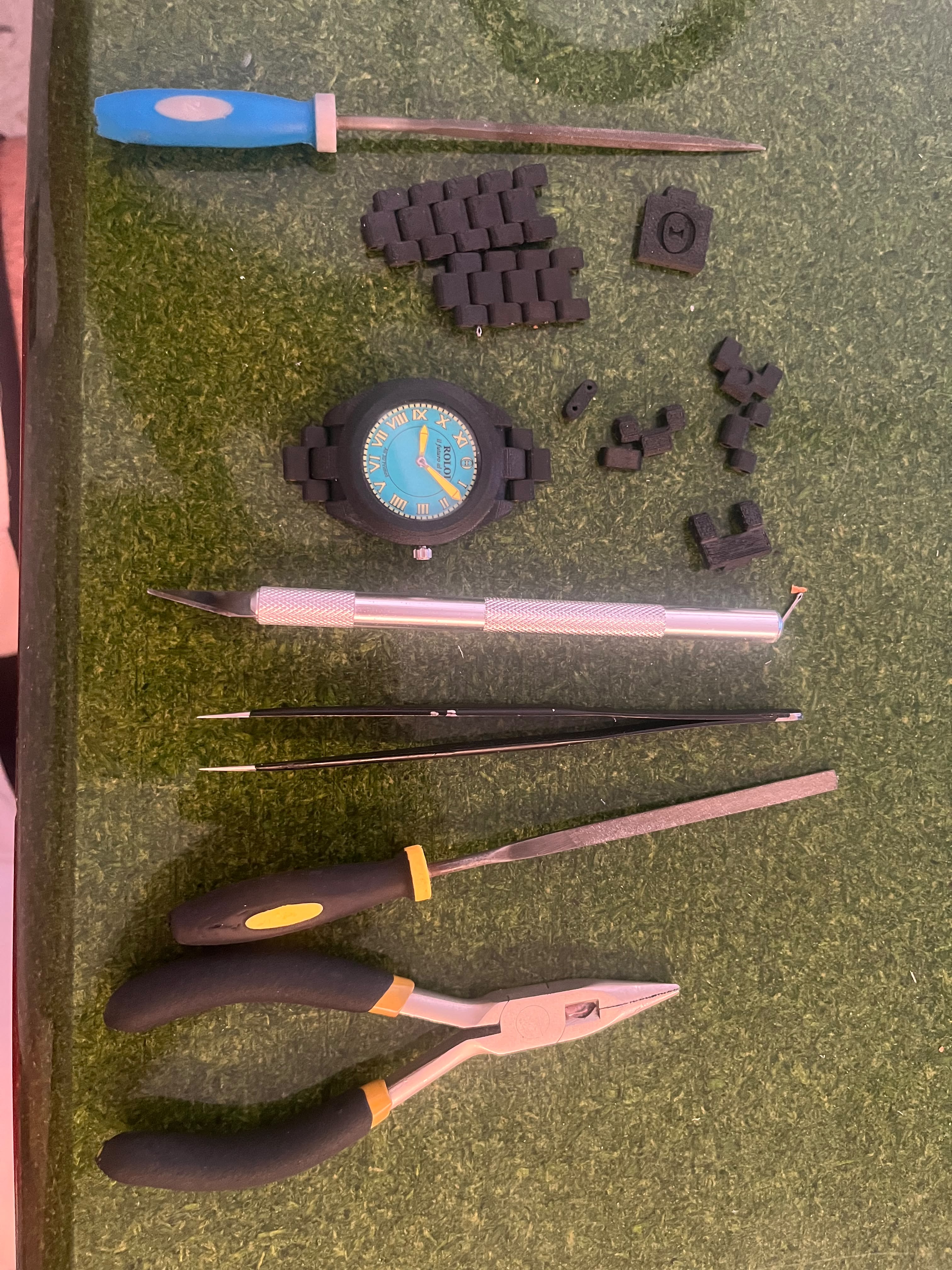 Costruzione orologio ROLOI - Assemblaggio artigianale